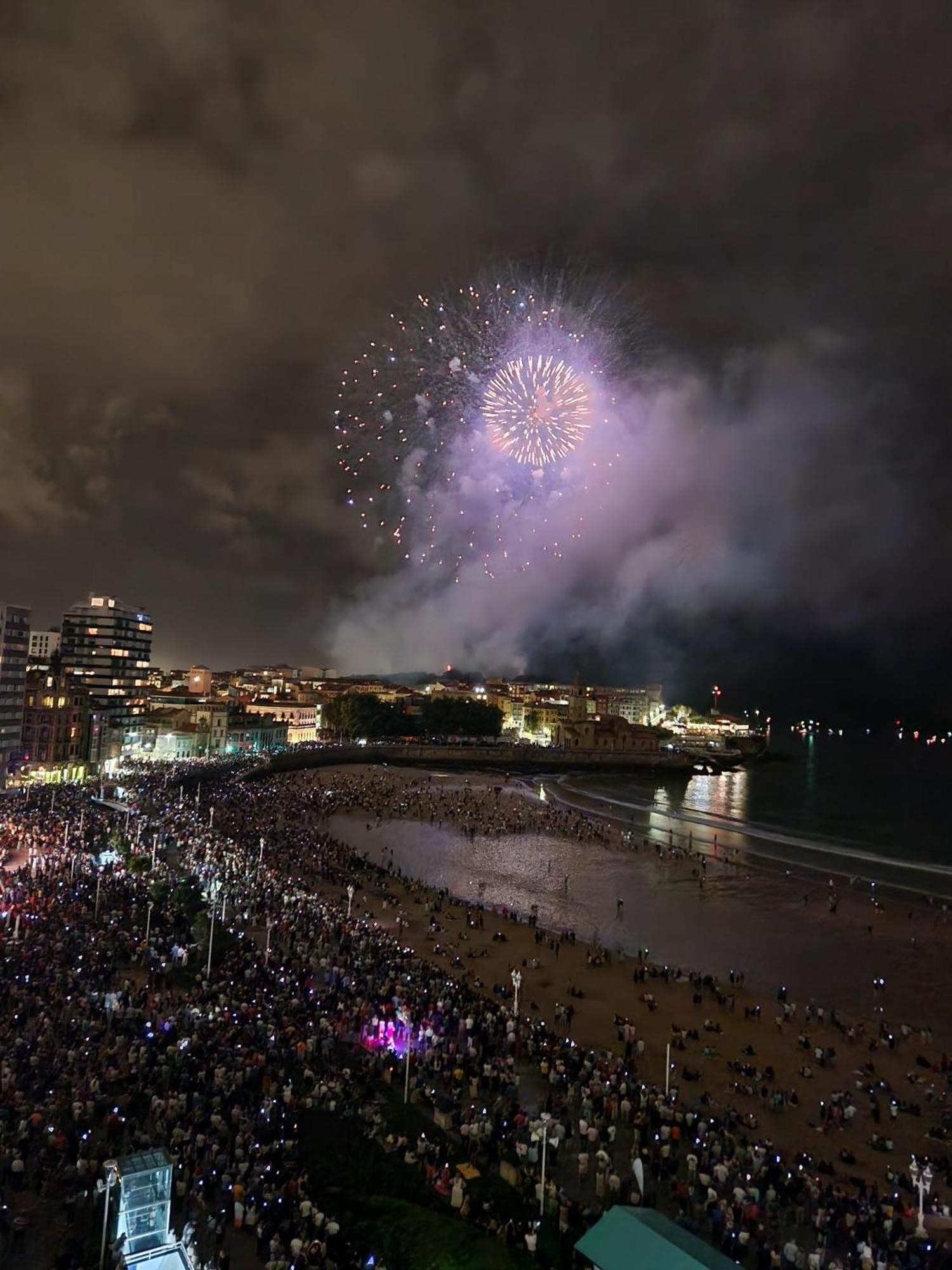 Amanecer Cantabrico Apartman Gijón Kültér fotó
